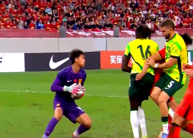 球星爆发！亚洲杯赛场再现神级操作