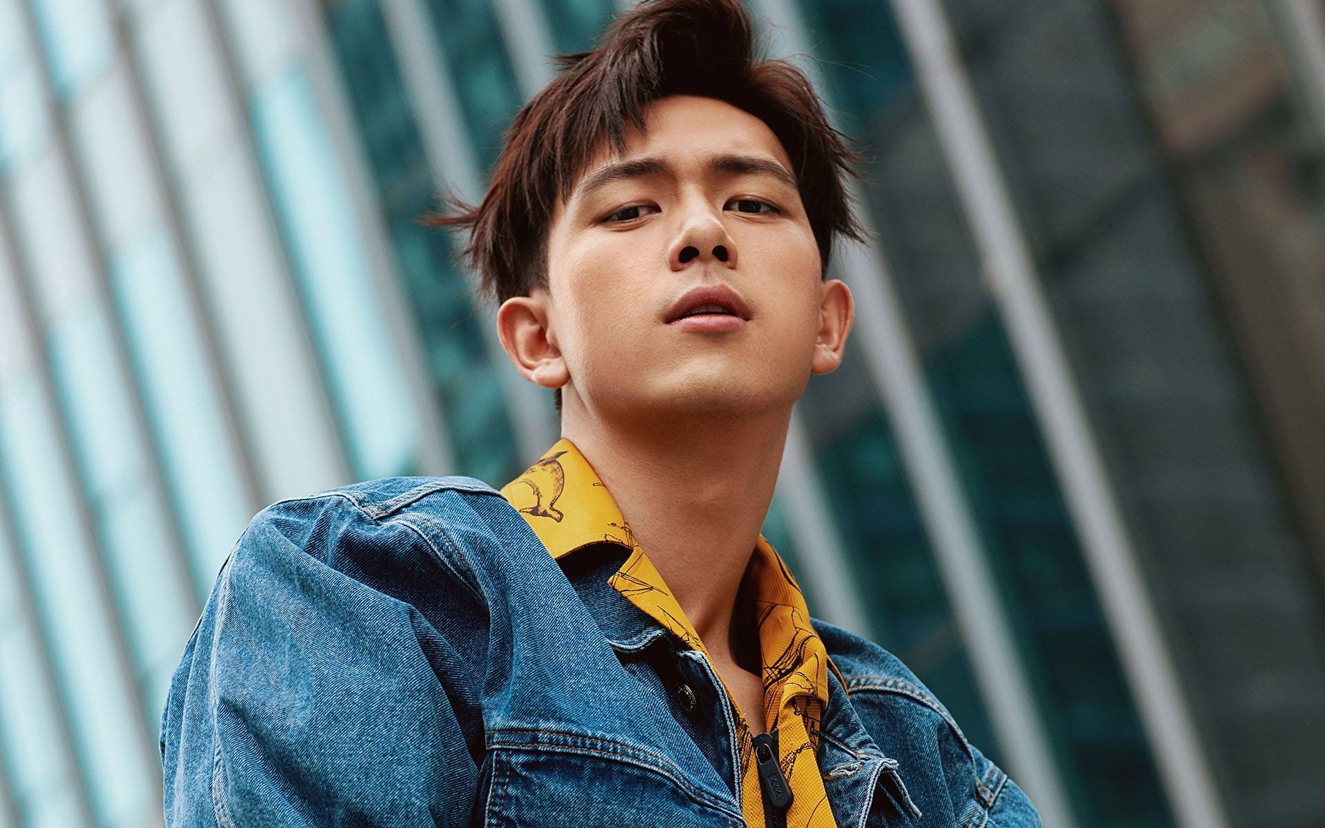 当足球灵魂驶入F1赛道，基米希的锁死式防守如何点亮街道赛之夜