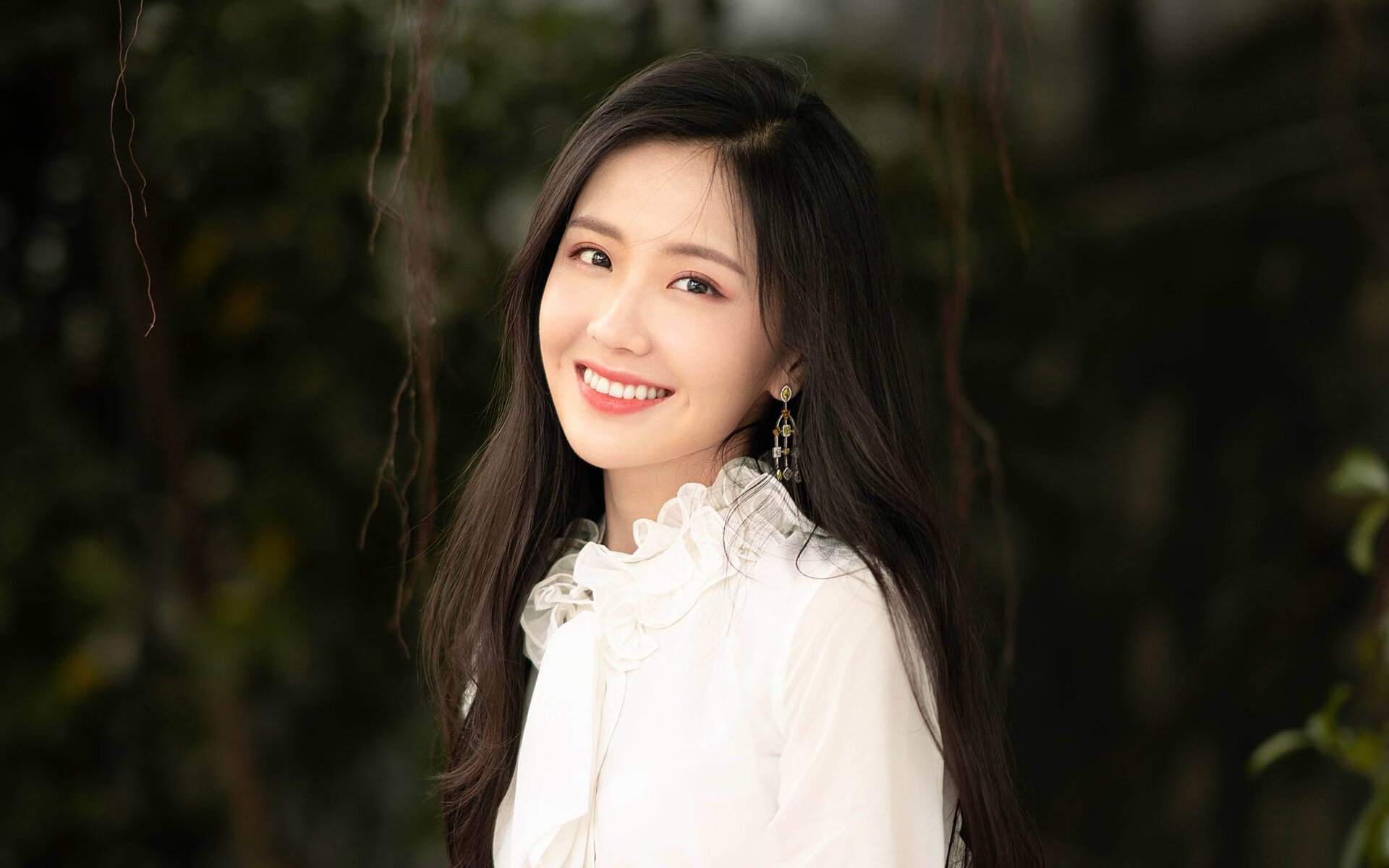 当开拓者血拼广厦队，字母哥在时间裂缝中带队取胜